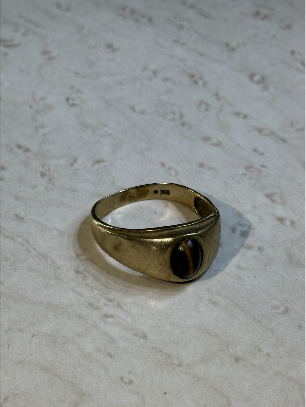 10K Yellow Gold Tiger Eye Cat's Eye Signet Ring Oval Brown Stone 4g Size Unknown